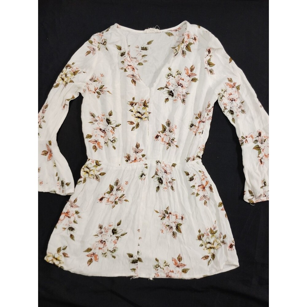 E & M Floral Fitted Waist Long Sleeve Flowy Top